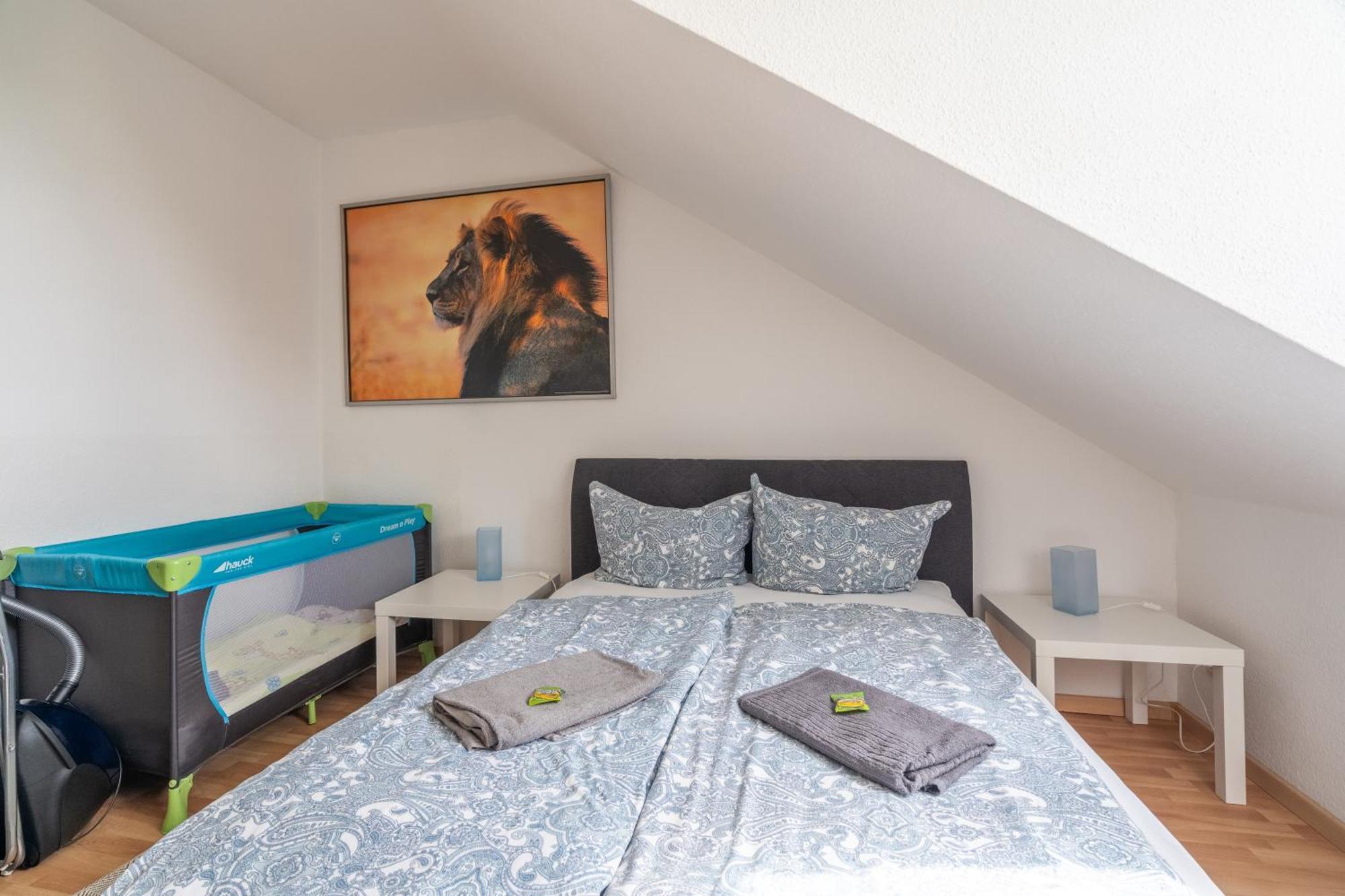 Gemuetliche Dachgeschosswohnung -Waldstrassenviertel Lipsia Esterno foto